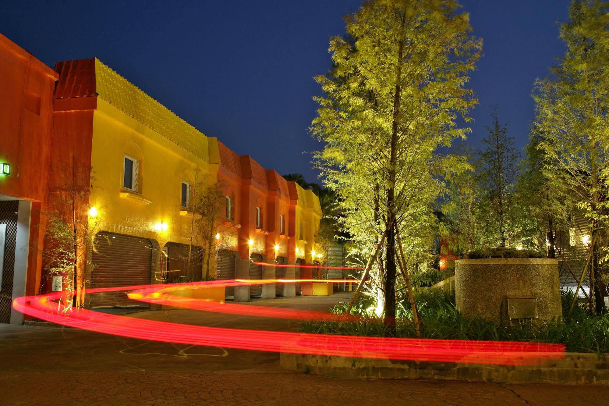 Chusha Motel Gongguan Екстер'єр фото